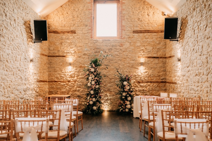 barn wedding flowers